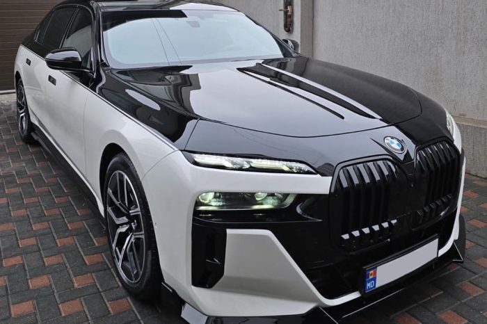 BMW 7 alb&negru